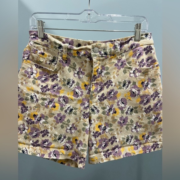 Amanda Pants - Floral Women's Amanda Shorts by Gloria Vanderbilt